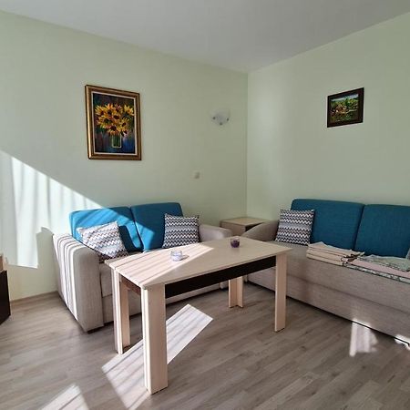 Iglika 2 Cozy Flat "The Top" โบโรเวทส์ ภายนอก รูปภาพ